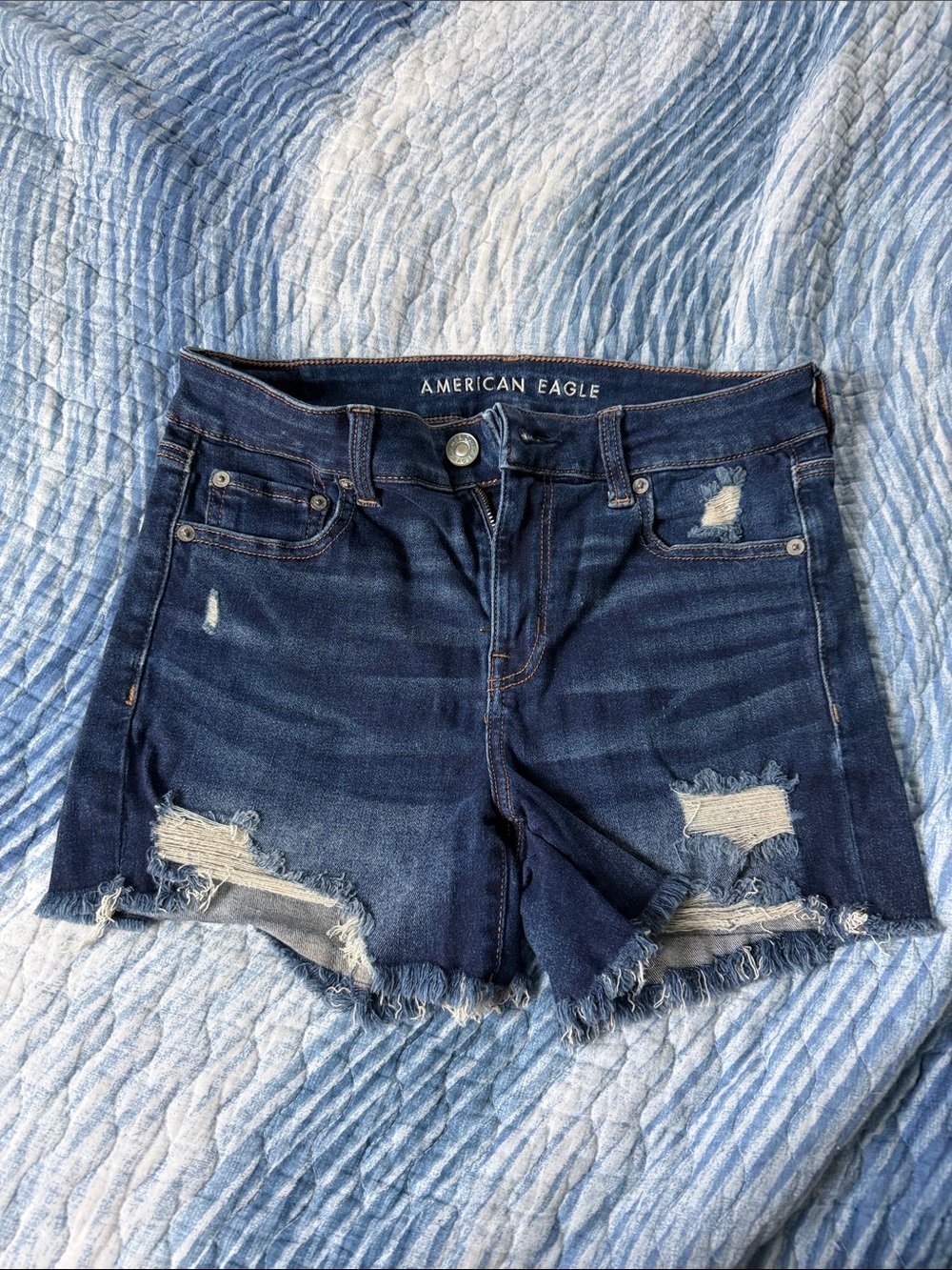 3 pairs of jean shorts -Pistola White sz29 - DL1961 sz 29- American Eagle sz 10 - Picture 3 of 16